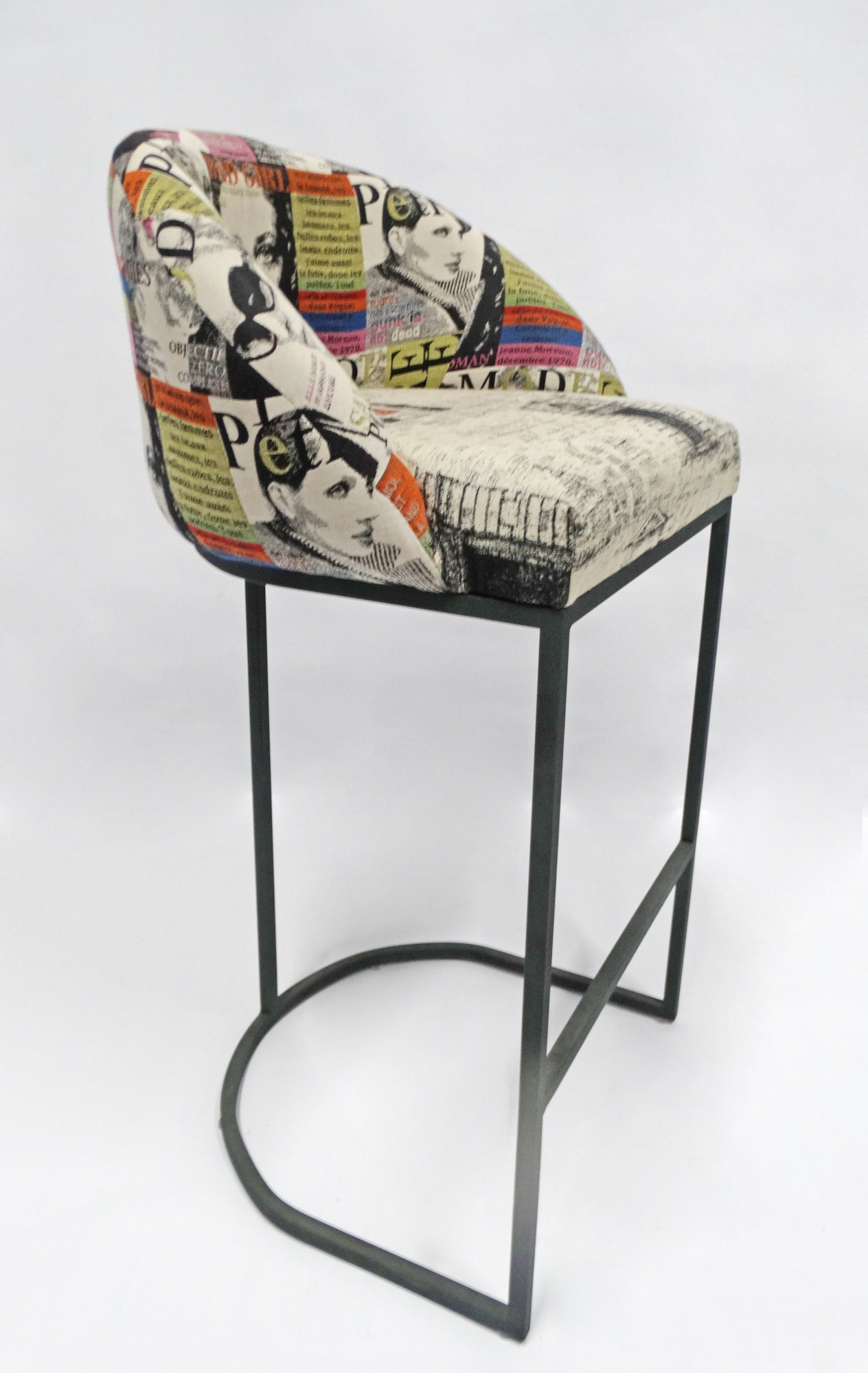 Banqueta Atenas Vidi Pronta Entrega Móveis Decoração com Encosto Cozinha Balcão Bistro Estofada Alta